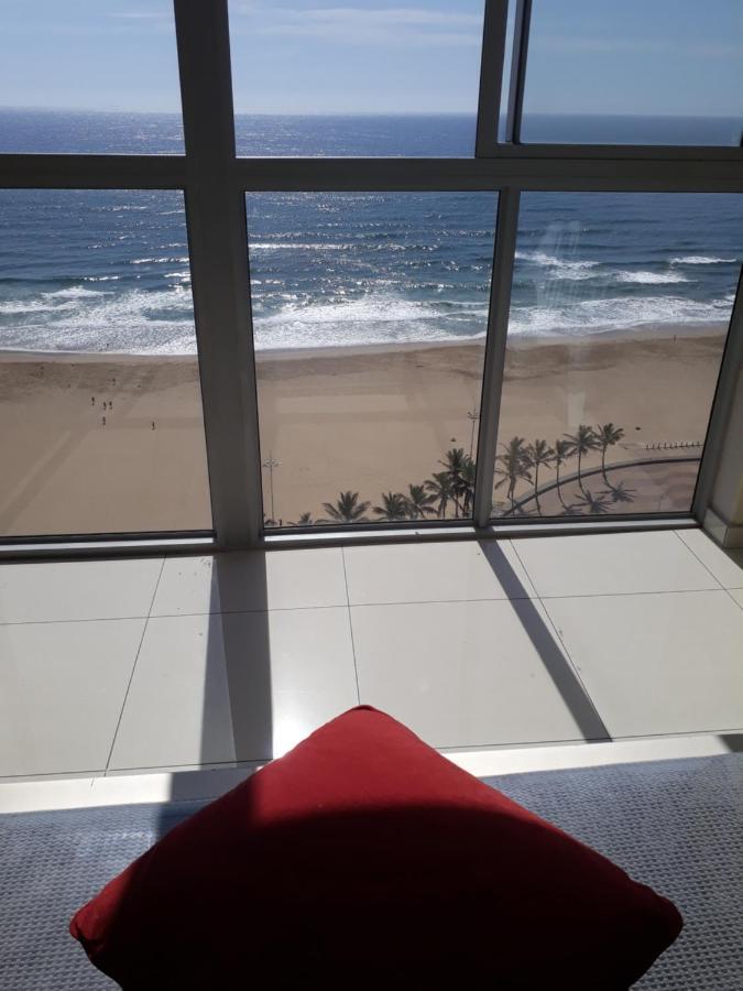 Into The Blue On The Beach Durban Exterior photo